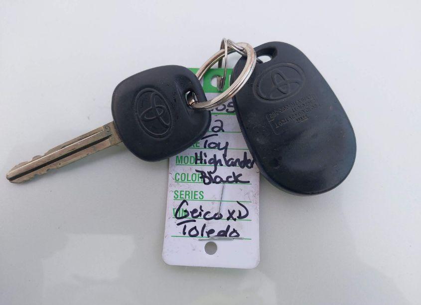 Photo 11 of 2012 Toyota Highlander SE V6 (VIN 5TDBK3EH1CS097942)