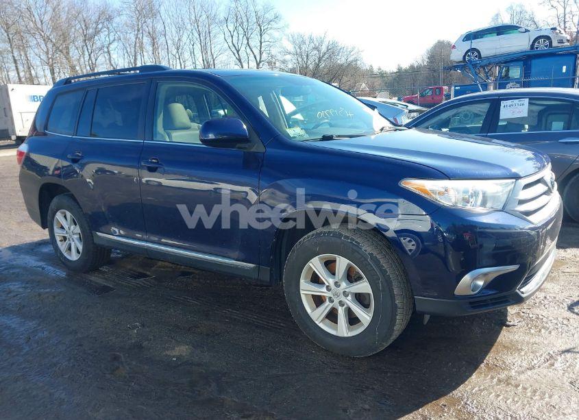 Photo 13 of 2012 Toyota Highlander SE V6 (VIN 5TDBK3EH1CS108146)
