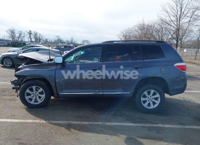 Photo 14 of 2012 Toyota Highlander SE V6 (VIN 5TDBK3EH1CS133354)