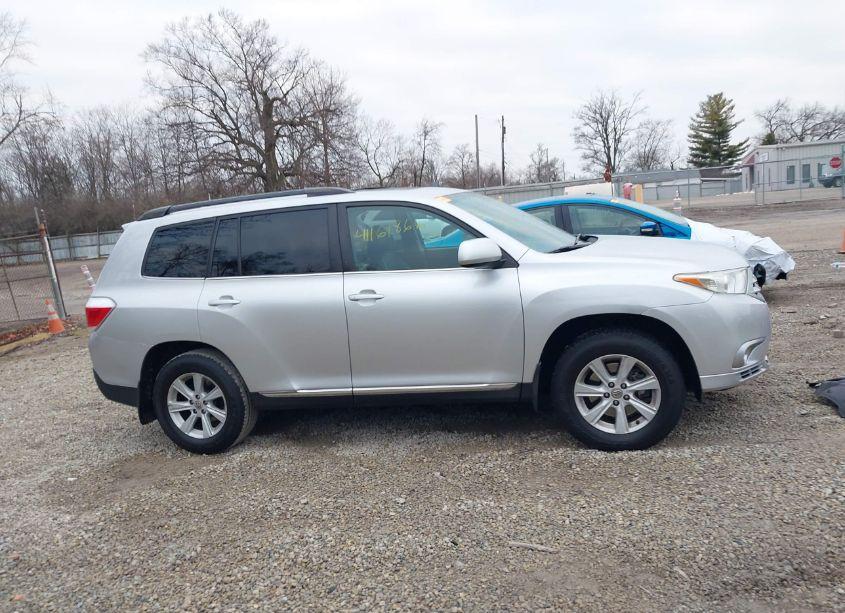 Photo 14 of 2012 Toyota Highlander SE V6 (VIN 5TDBK3EH1CS150123)