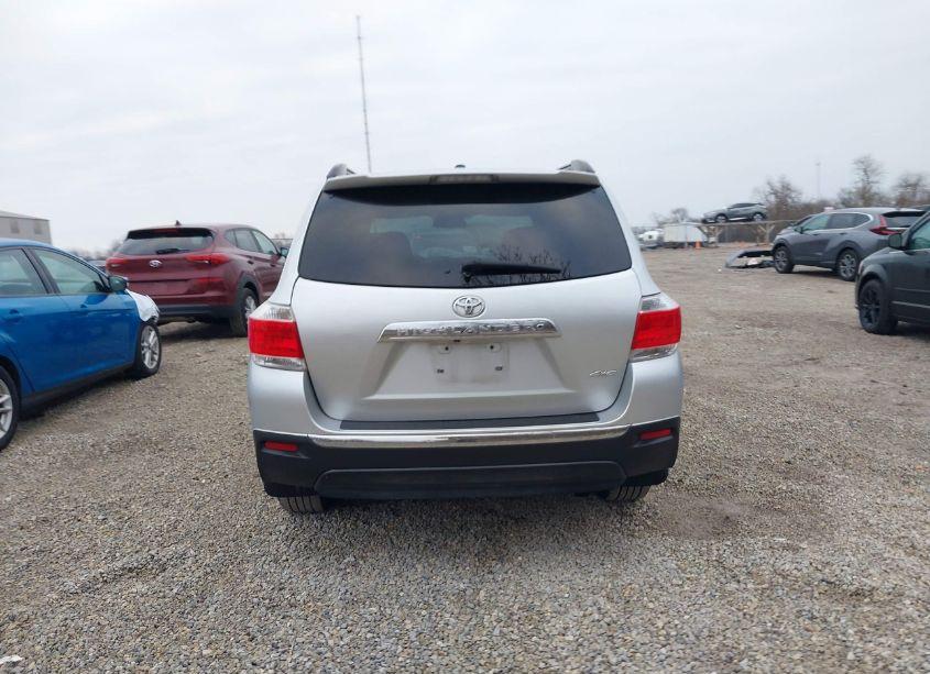 Photo 17 of 2012 Toyota Highlander SE V6 (VIN 5TDBK3EH1CS150123)