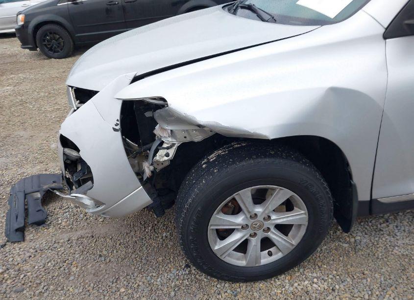 Photo 18 of 2012 Toyota Highlander SE V6 (VIN 5TDBK3EH1CS150123)