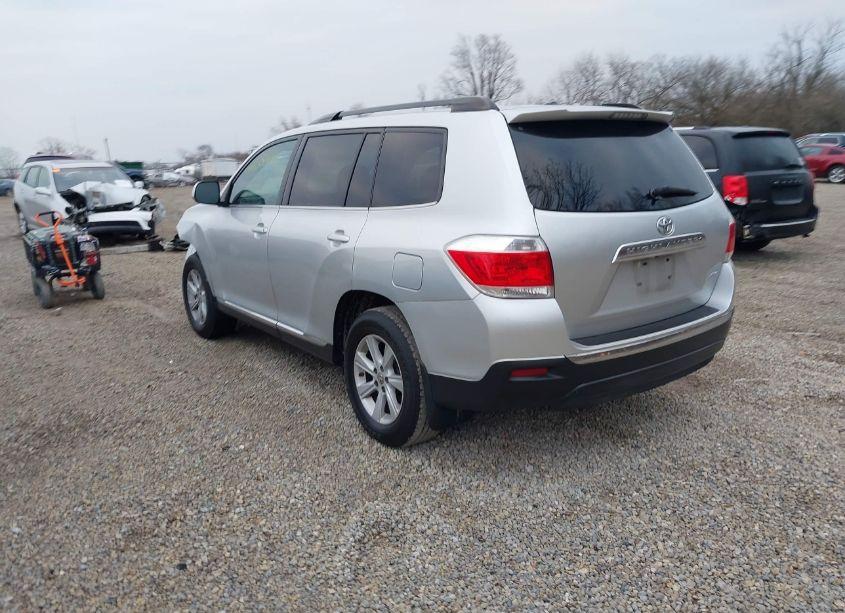 Photo 3 of 2012 Toyota Highlander SE V6 (VIN 5TDBK3EH1CS150123)