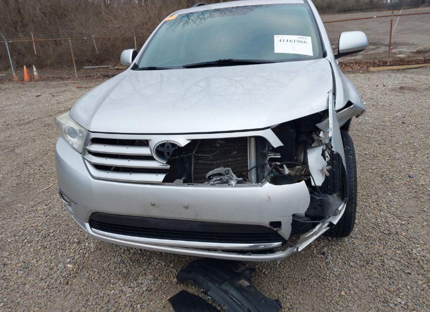 Photo 6 of 2012 Toyota Highlander SE V6 (VIN 5TDBK3EH1CS150123)