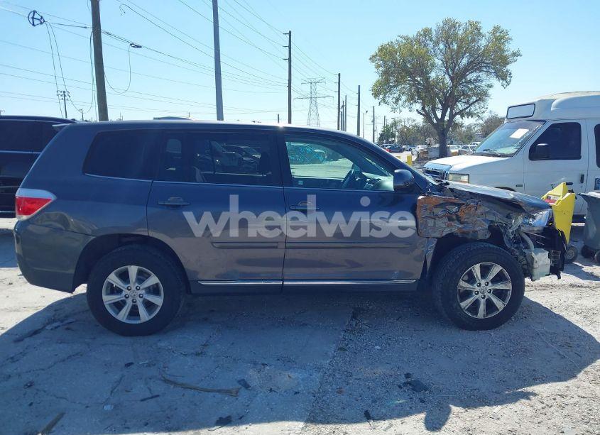 Photo 13 of 2012 Toyota Highlander BASE V6 (VIN 5TDBK3EH1CS160960)