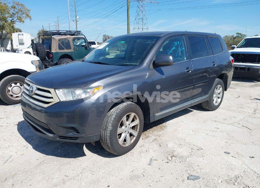 Photo 2 of 2012 Toyota Highlander BASE V6 (VIN 5TDBK3EH1CS160960)