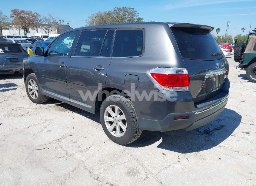 Photo 3 of 2012 Toyota Highlander BASE V6 (VIN 5TDBK3EH1CS160960)