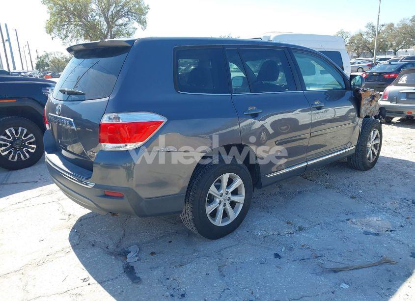 Photo 4 of 2012 Toyota Highlander BASE V6 (VIN 5TDBK3EH1CS160960)