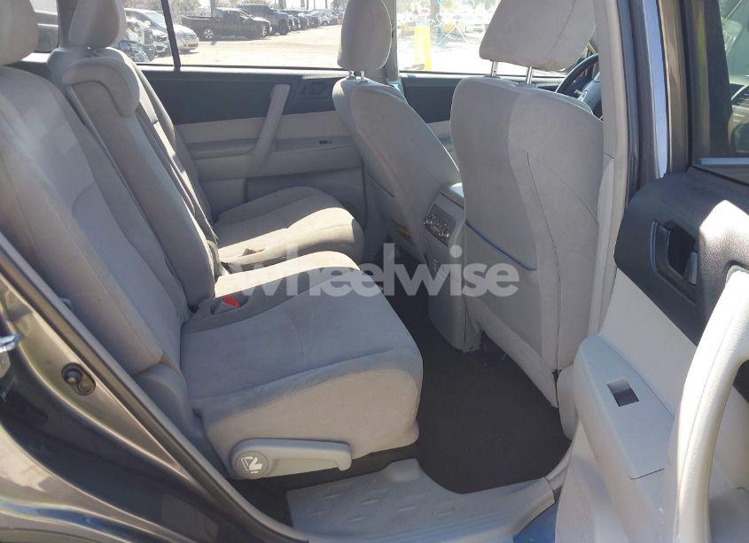 Photo 8 of 2012 Toyota Highlander BASE V6 (VIN 5TDBK3EH1CS160960)