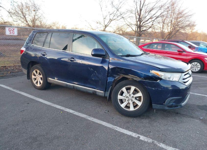2013 Toyota Highlander BASE V6 (VIN 5TDBK3EH1DS180675) main photo