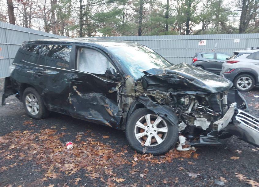 Photo 12 of 2013 Toyota Highlander BASE V6 (VIN 5TDBK3EH1DS212671)