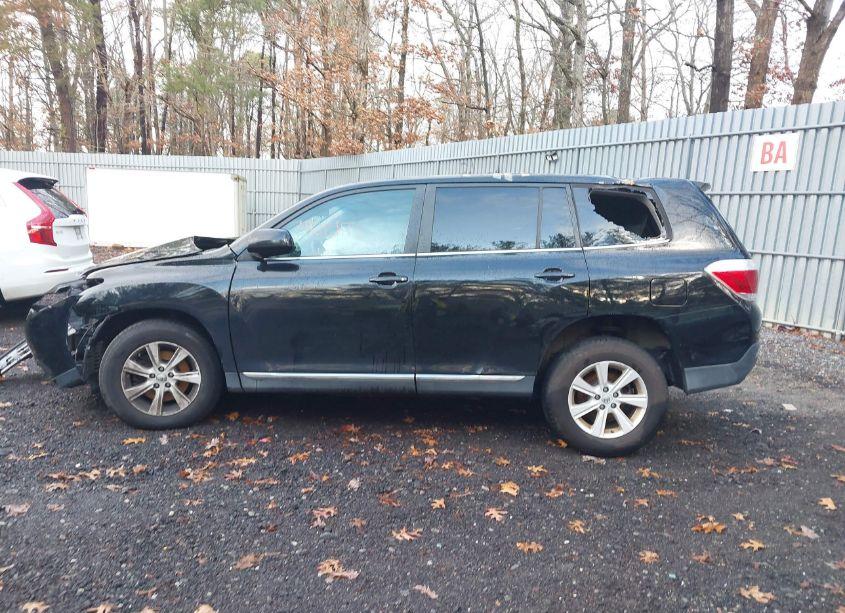 Photo 15 of 2013 Toyota Highlander BASE V6 (VIN 5TDBK3EH1DS212671)