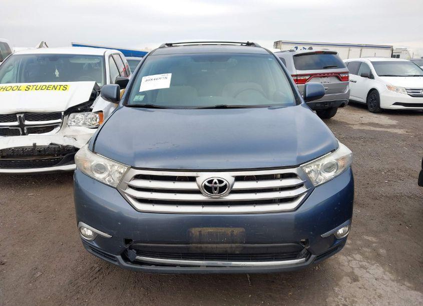 Photo 12 of 2013 Toyota Highlander BASE PLUS V6 (VIN 5TDBK3EH1DS238798)