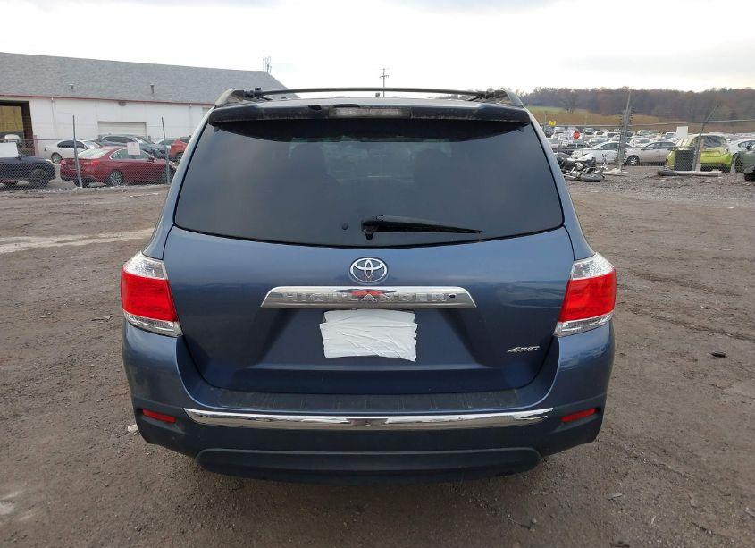 Photo 16 of 2013 Toyota Highlander BASE PLUS V6 (VIN 5TDBK3EH1DS238798)