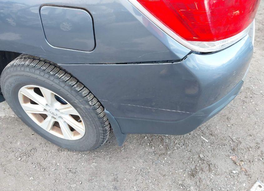 Photo 17 of 2013 Toyota Highlander BASE PLUS V6 (VIN 5TDBK3EH1DS238798)