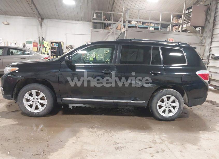 Photo 14 of 2013 Toyota Highlander PLUS/SE (VIN 5TDBK3EH1DS247999)