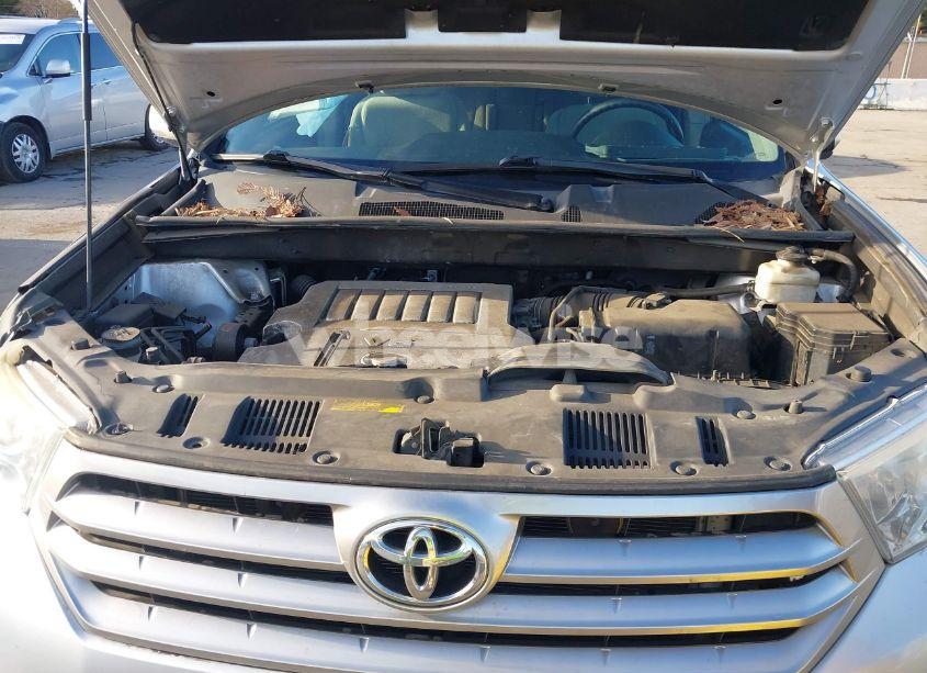 Photo 10 of 2013 Toyota Highlander BASE PLUS V6 (VIN 5TDBK3EH1DS269615)