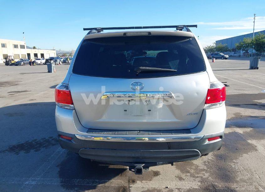 Photo 16 of 2013 Toyota Highlander BASE PLUS V6 (VIN 5TDBK3EH1DS269615)