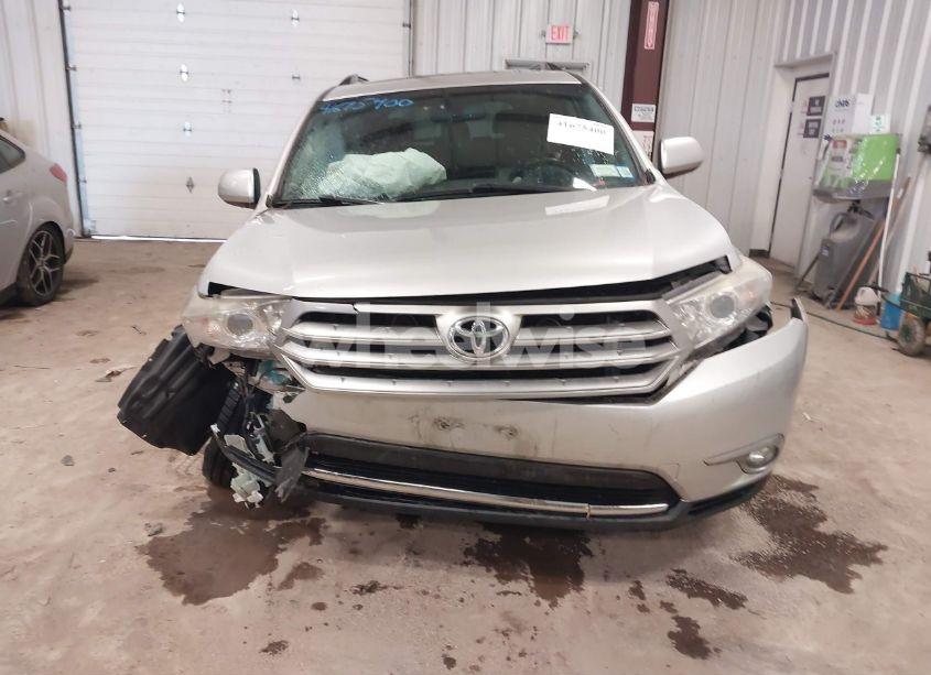 Photo 12 of 2013 Toyota Highlander SE V6 (VIN 5TDBK3EH1DS270196)