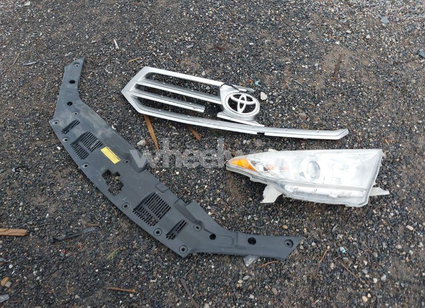 Photo 12 of 2011 Toyota Highlander BASE V6 (VIN 5TDBK3EH2BS054838)