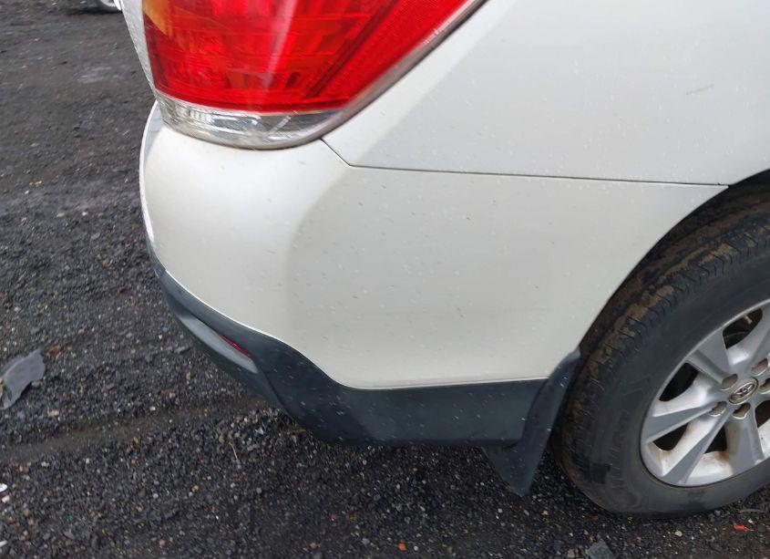 Photo 18 of 2011 Toyota Highlander SE (VIN 5TDBK3EH2BS060705)