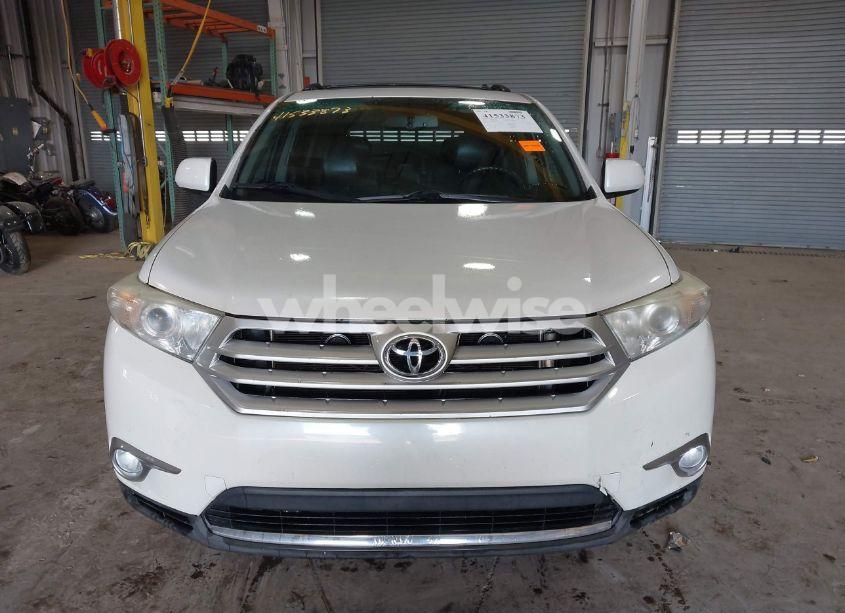Photo 13 of 2012 Toyota Highlander SE V6 (VIN 5TDBK3EH2CS162474)