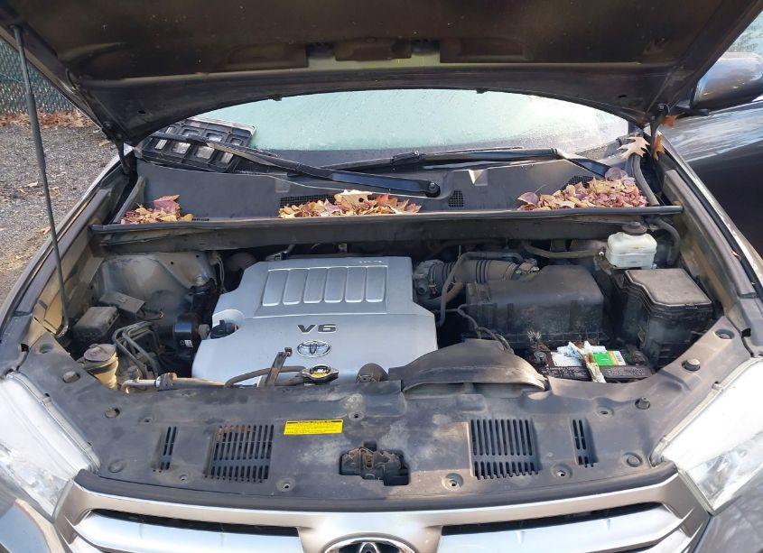 Photo 10 of 2013 Toyota Highlander SE V6 (VIN 5TDBK3EH2DS178613)