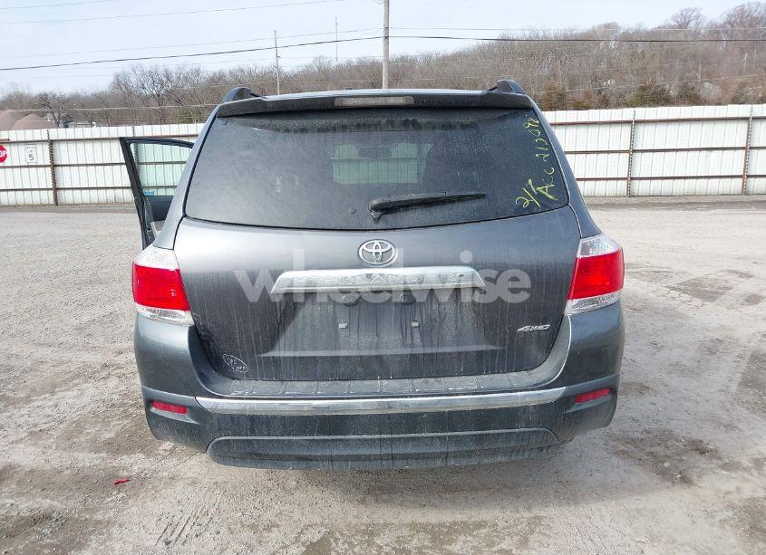 Photo 17 of 2013 Toyota Highlander SE V6 (VIN 5TDBK3EH2DS213098)