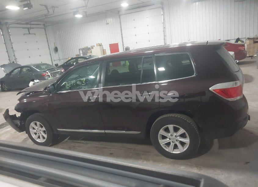 Photo 14 of 2013 Toyota Highlander BASE V6 (VIN 5TDBK3EH2DS265394)