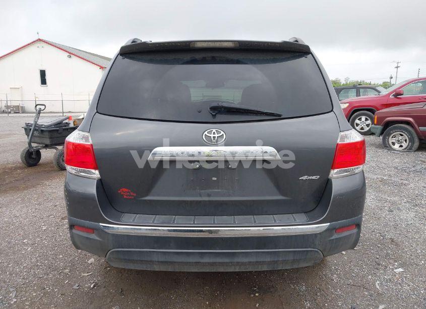 Photo 16 of 2013 Toyota Highlander SE V6 (VIN 5TDBK3EH2DS276136)