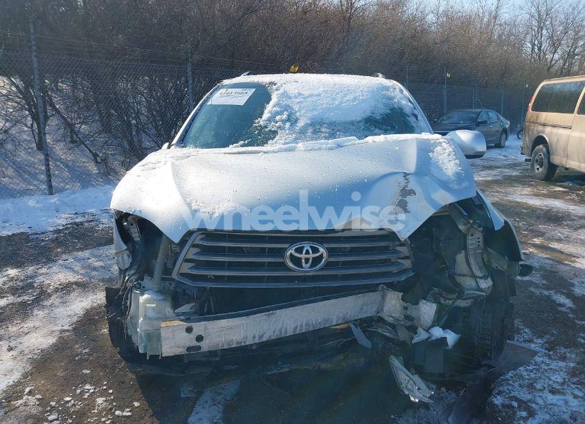 Photo 13 of 2010 Toyota Highlander BASE V6 (VIN 5TDBK3EH3AS004321)