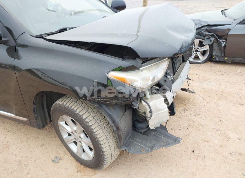 Photo 6 of 2011 Toyota Highlander SE V6 (VIN 5TDBK3EH3BS081417)