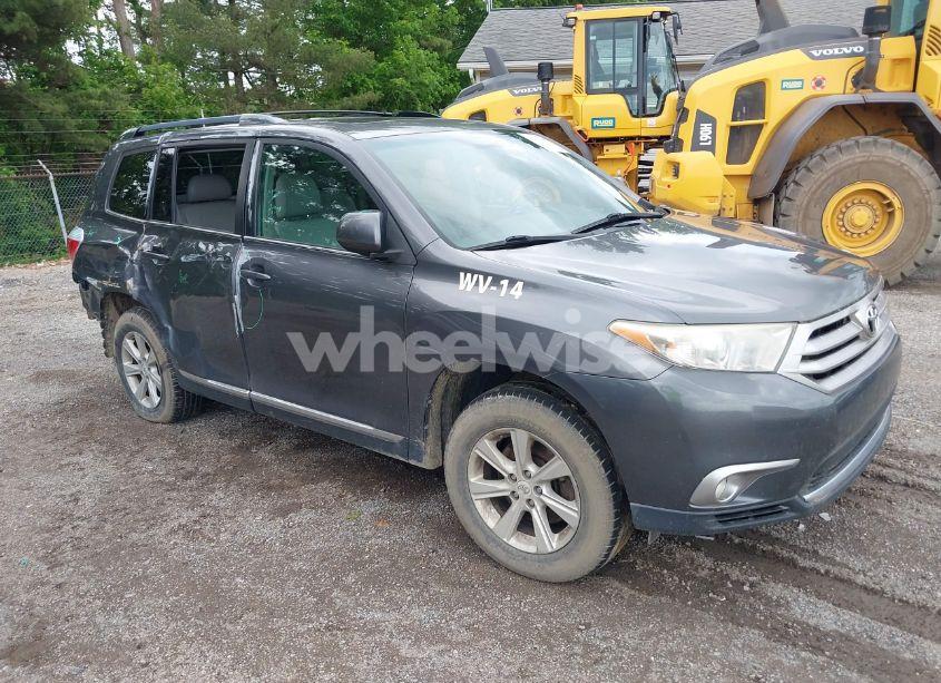 2011 Toyota Highlander SE V6 (VIN 5TDBK3EH3BS085242) main photo