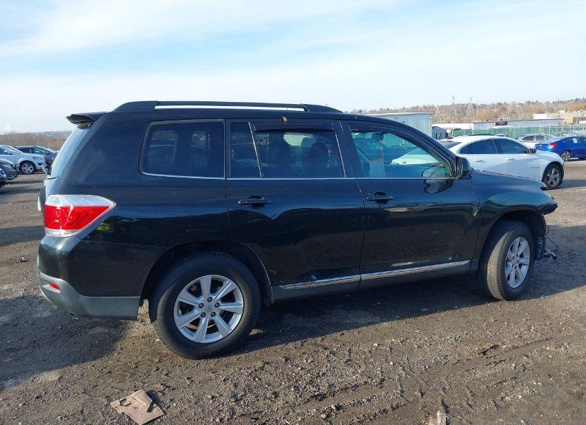 Photo 13 of 2012 Toyota Highlander SE V6 (VIN 5TDBK3EH3CS097344)