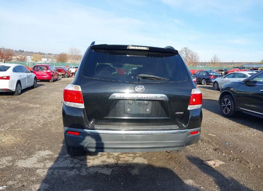 Photo 16 of 2012 Toyota Highlander SE V6 (VIN 5TDBK3EH3CS097344)