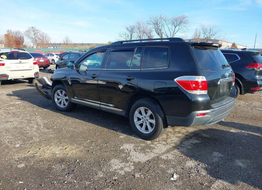 Photo 3 of 2012 Toyota Highlander SE V6 (VIN 5TDBK3EH3CS097344)