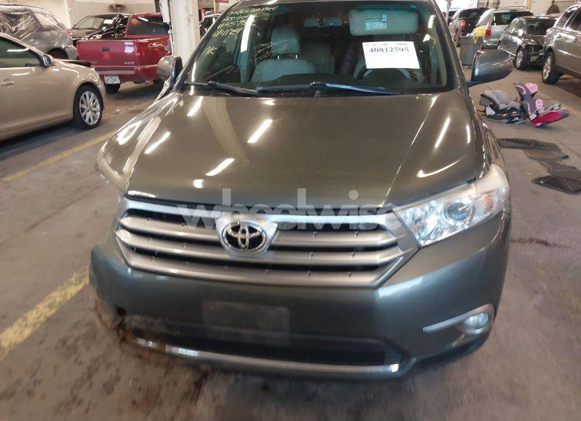 Photo 13 of 2012 Toyota Highlander SE V6 (VIN 5TDBK3EH3CS107015)