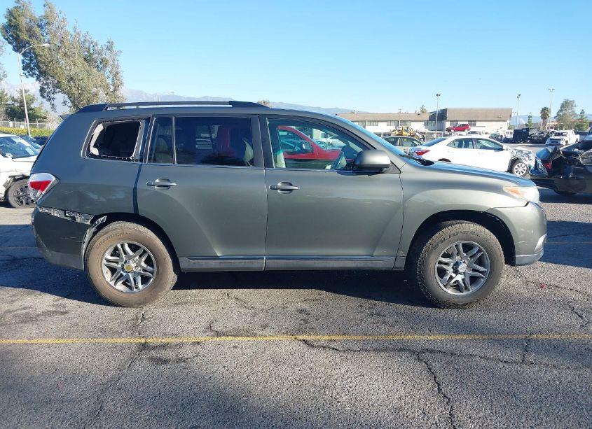 Photo 13 of 2012 Toyota Highlander SE V6 (VIN 5TDBK3EH3CS123487)