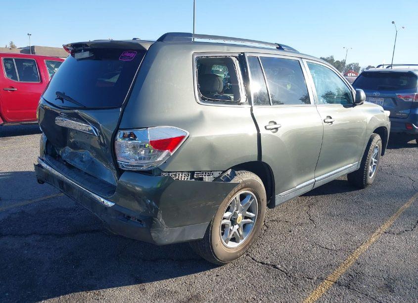 Photo 4 of 2012 Toyota Highlander SE V6 (VIN 5TDBK3EH3CS123487)