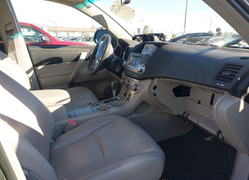 Photo 5 of 2012 Toyota Highlander SE V6 (VIN 5TDBK3EH3CS123487)