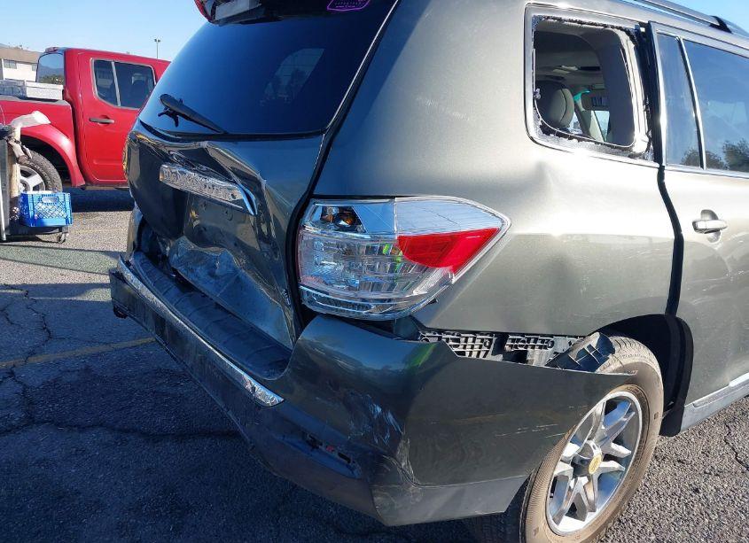 Photo 6 of 2012 Toyota Highlander SE V6 (VIN 5TDBK3EH3CS123487)