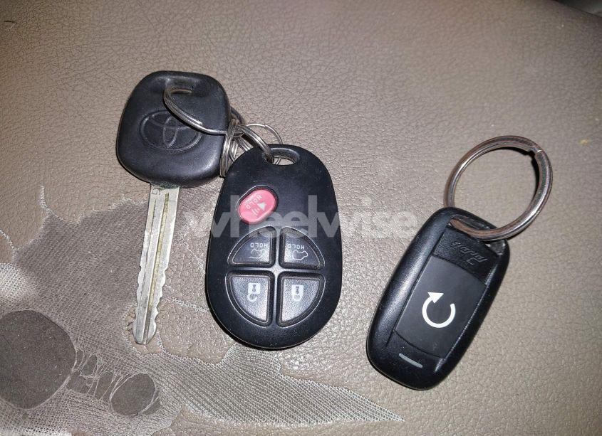 Photo 11 of 2013 Toyota Highlander PLUS/SE (VIN 5TDBK3EH3DS215328)