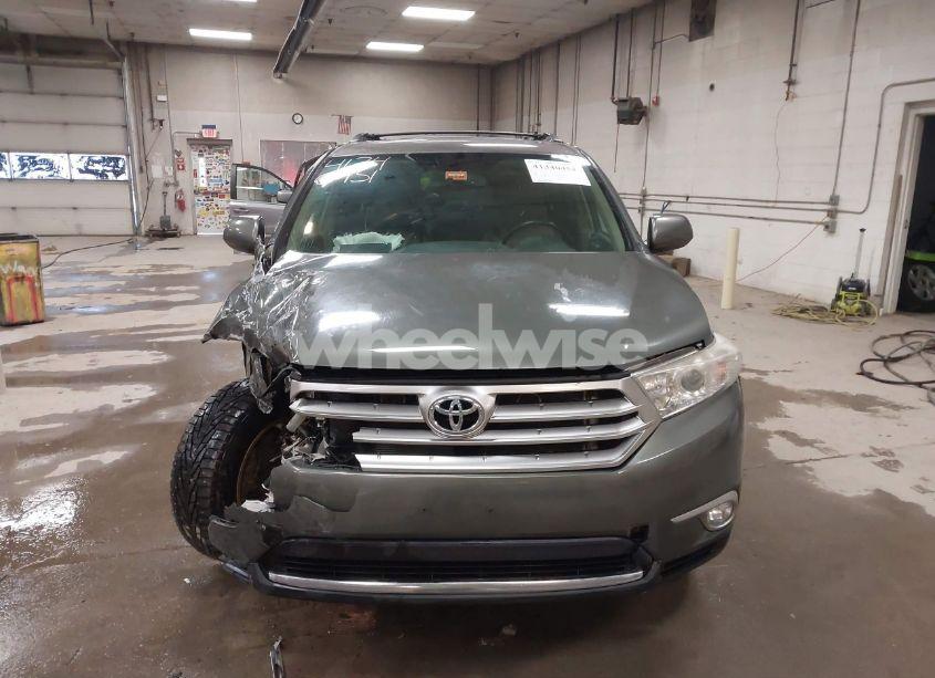Photo 12 of 2013 Toyota Highlander PLUS/SE (VIN 5TDBK3EH3DS215328)