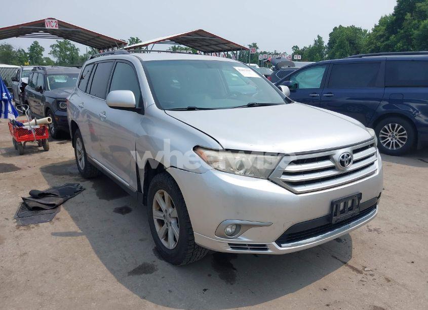 2013 Toyota Highlander BASE PLUS V6 (VIN 5TDBK3EH3DS226376) main photo