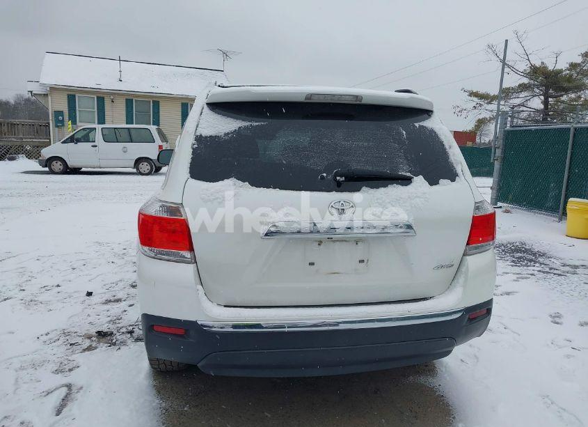 Photo 17 of 2013 Toyota Highlander PLUS/SE (VIN 5TDBK3EH3DS261791)