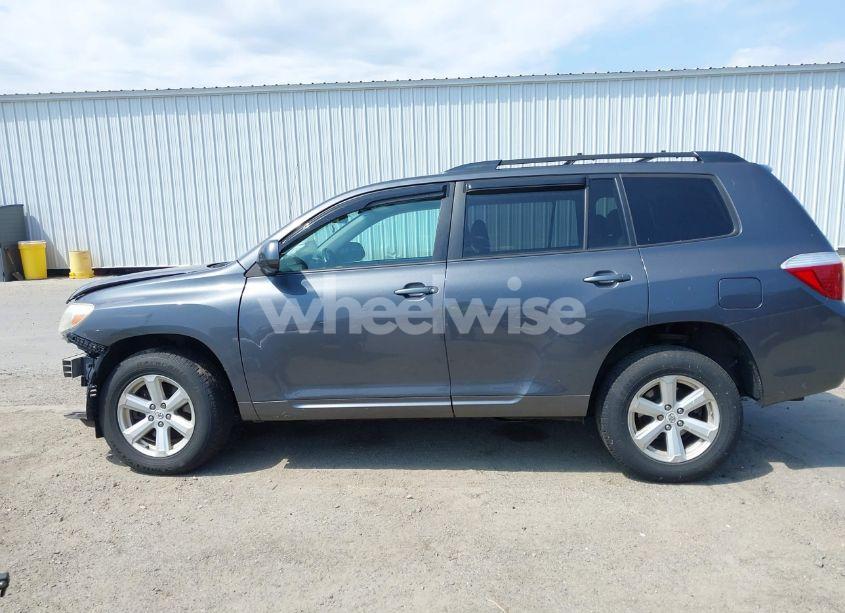 Photo 14 of 2010 Toyota Highlander BASE V6 (VIN 5TDBK3EH4AS023248)