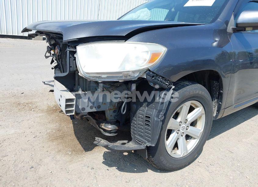 Photo 17 of 2010 Toyota Highlander BASE V6 (VIN 5TDBK3EH4AS023248)