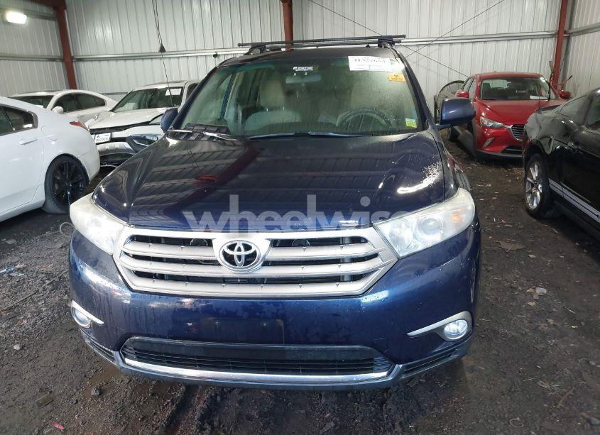 Photo 12 of 2011 Toyota Highlander SE (VIN 5TDBK3EH4BS054937)