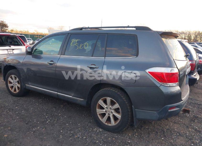 Photo 13 of 2011 Toyota Highlander SE V6 (VIN 5TDBK3EH4BS078283)