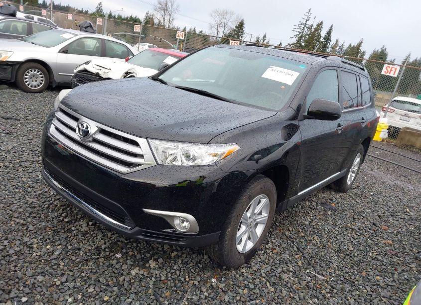 Photo 2 of 2011 Toyota Highlander SE V6 (VIN 5TDBK3EH4BS083953)